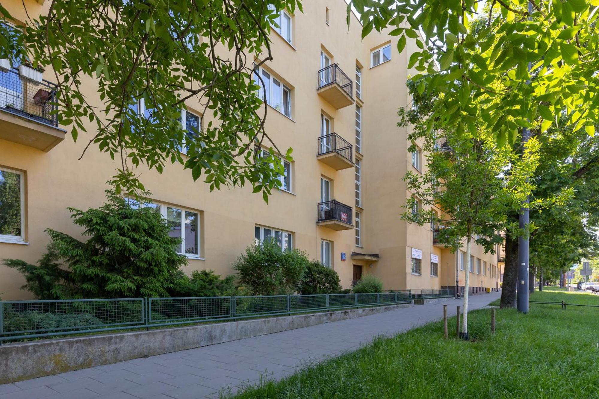 Metro Plac Wilsona Apartments Mickiewicza By Noclegi Renters Варшава Экстерьер фото